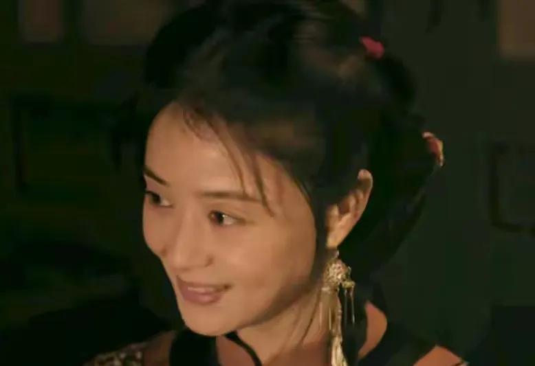 追剧《归队》，看了前4集，觉得该剧尽管是讲鲁长山等6个人的故事，但已经生出两对男