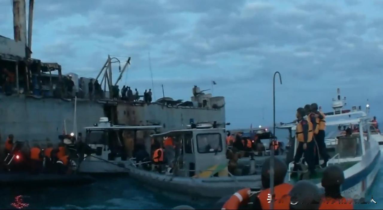 “无论1个、10个还是100个——中方奉陪到底。”这不是外交修辞，而是摊牌信号。