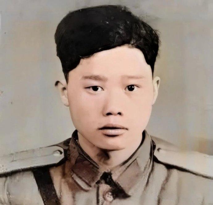 1951年1月28日，志愿军战士潘天炎因为身体需要，到附近的草丛方便，却无意间发