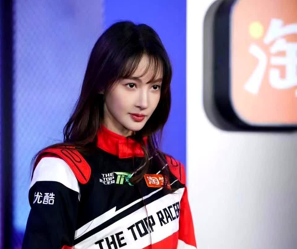 金晨能够走红是有原因的。并非导演馋她身子，而是她身为一名