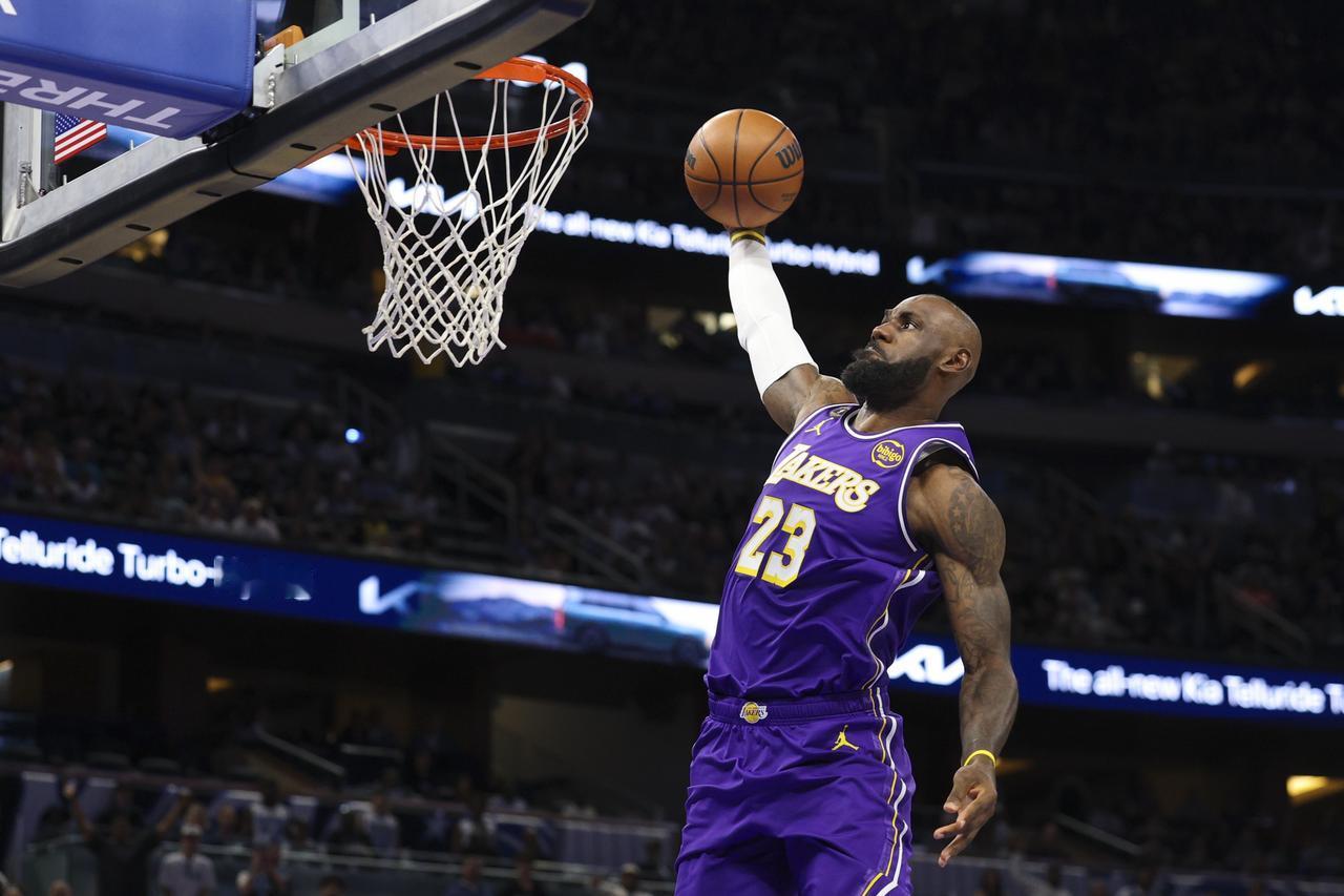 西部第3-5的排名还有很多可能。火箭113-102主场战胜76人，迎来了一波8