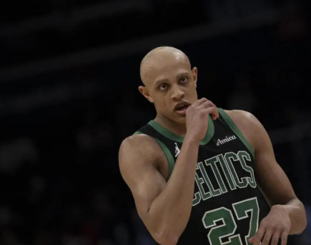 沃尔什必须加强进攻能力，才能获得更多上场时间沃尔什防守没的说，但进攻太差，严重