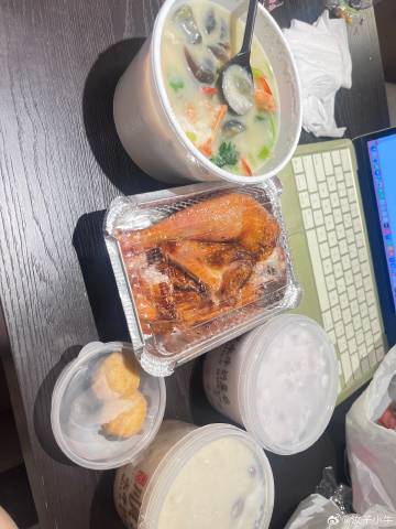 再见，广州这个脆皮鸡很好吃，粥很好喝，早茶很好吃，糖水很好喝，竹升面很...