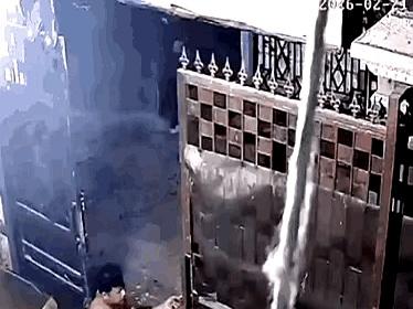 你见过关键时刻反而比大人还冷静的小孩吗？说实话，我当时都懵了。就在上周，我带