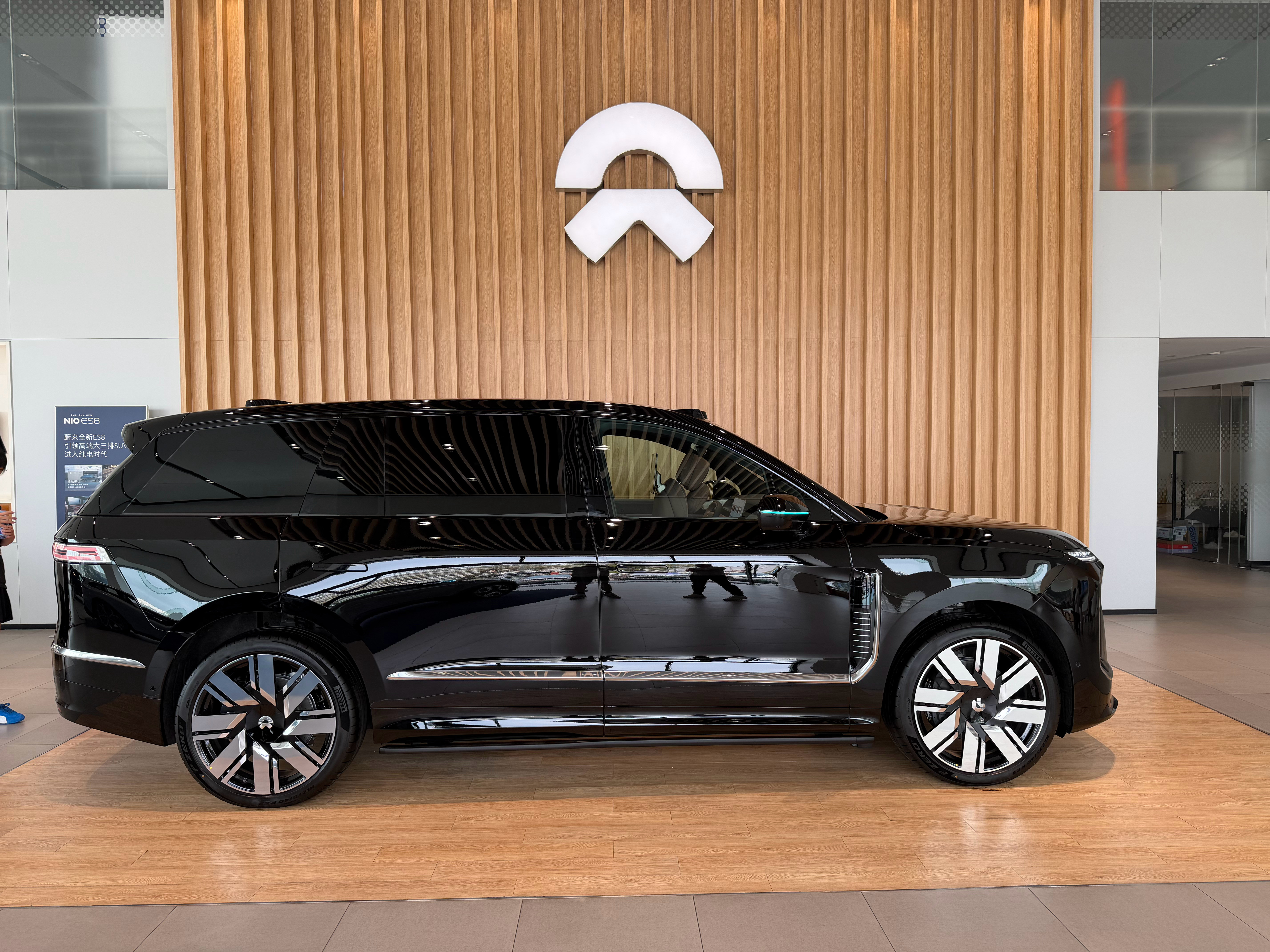 卧槽，ES9真的不错是我喜欢的类型