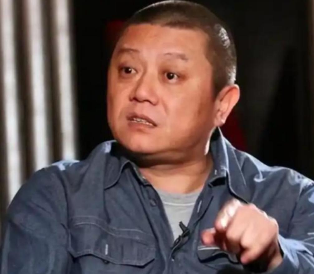 突然发现统一台湾省的建议，王朔的思路太妙了！他曾说，统一台湾不需要打仗，先宣布台