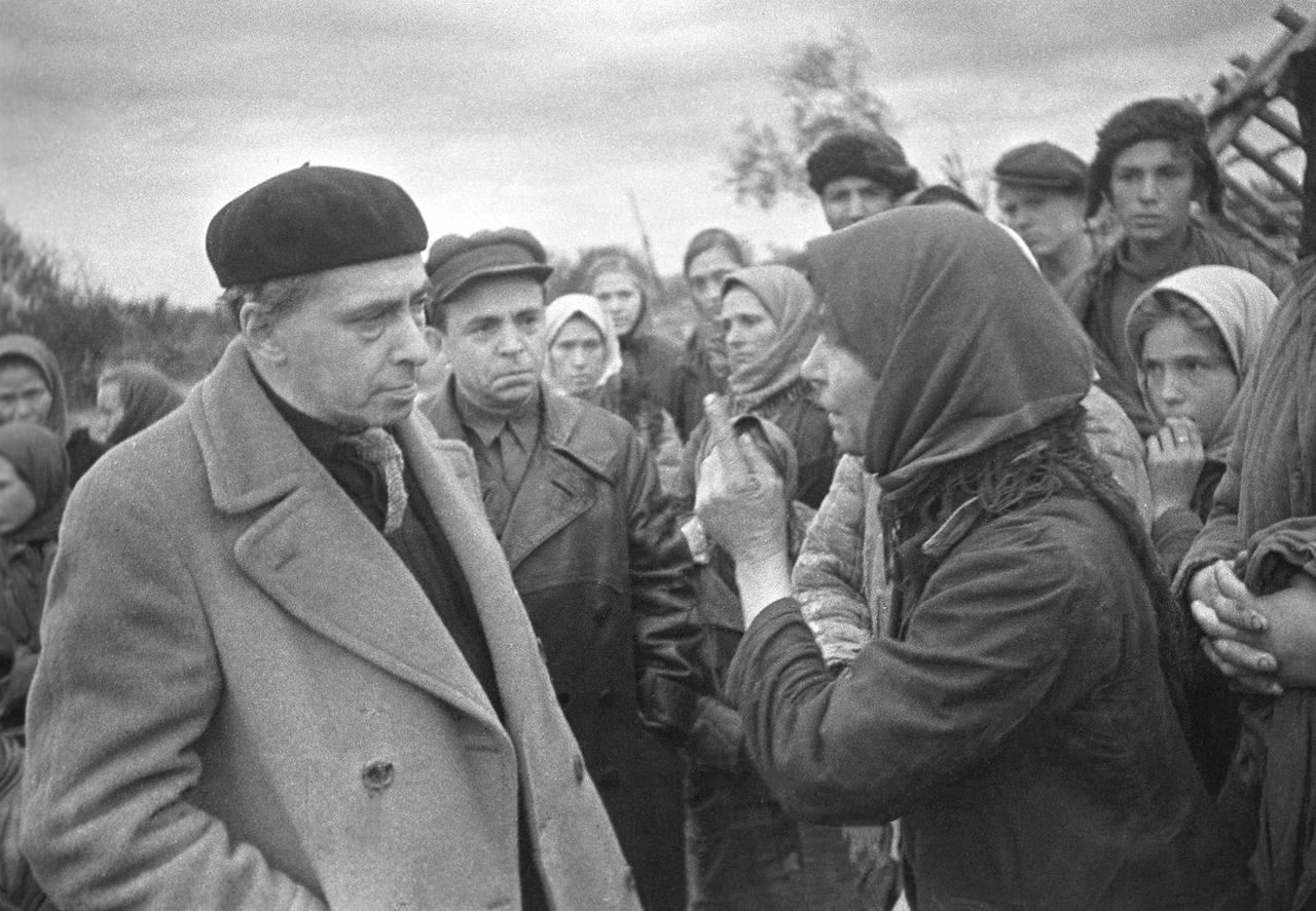 作家？情报员？不过他确实是少有敢跟斯大林争辩的人——1943年11月17