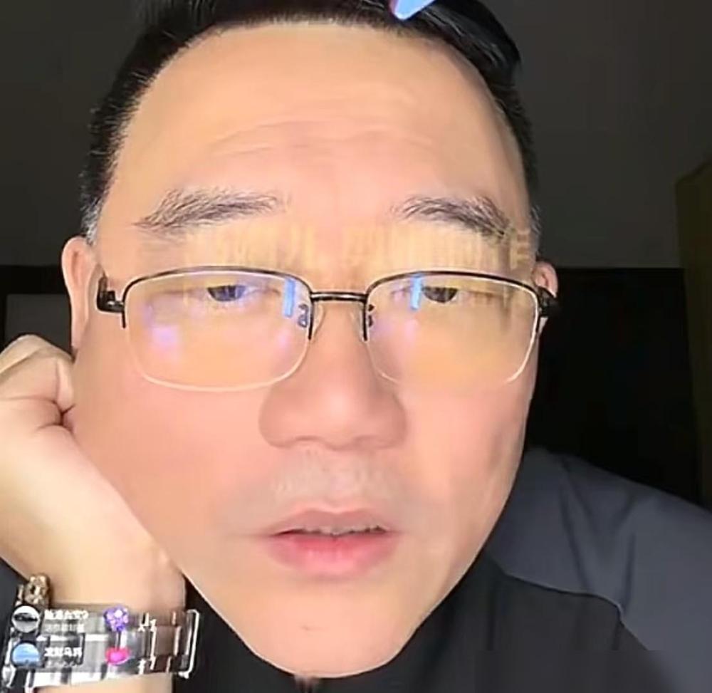 郭麒麟阎鹤祥私下无交集？他女儿满月，郭麒麟竟网上才知！二月十四封箱，郭麒麟回