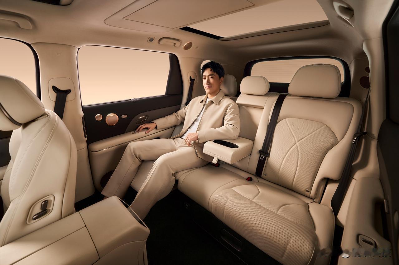 72小时数据出炉！智己LS8杀疯，理想L8和问界慌了？智己LS8上市首战告捷