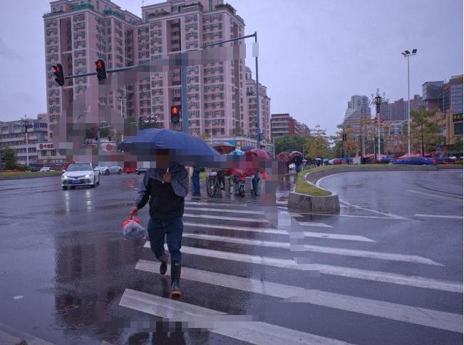 别笑老外扛不住广东的冷！8℃比零下30℃还难熬，这才是真・魔法攻击以为广东冬