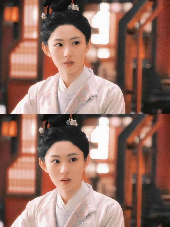 白鹿赵晴对手戏赵晴演的小助手也太乖了吧，妥妥忠犬小狗人设，满眼都是白鹿，主仆情细