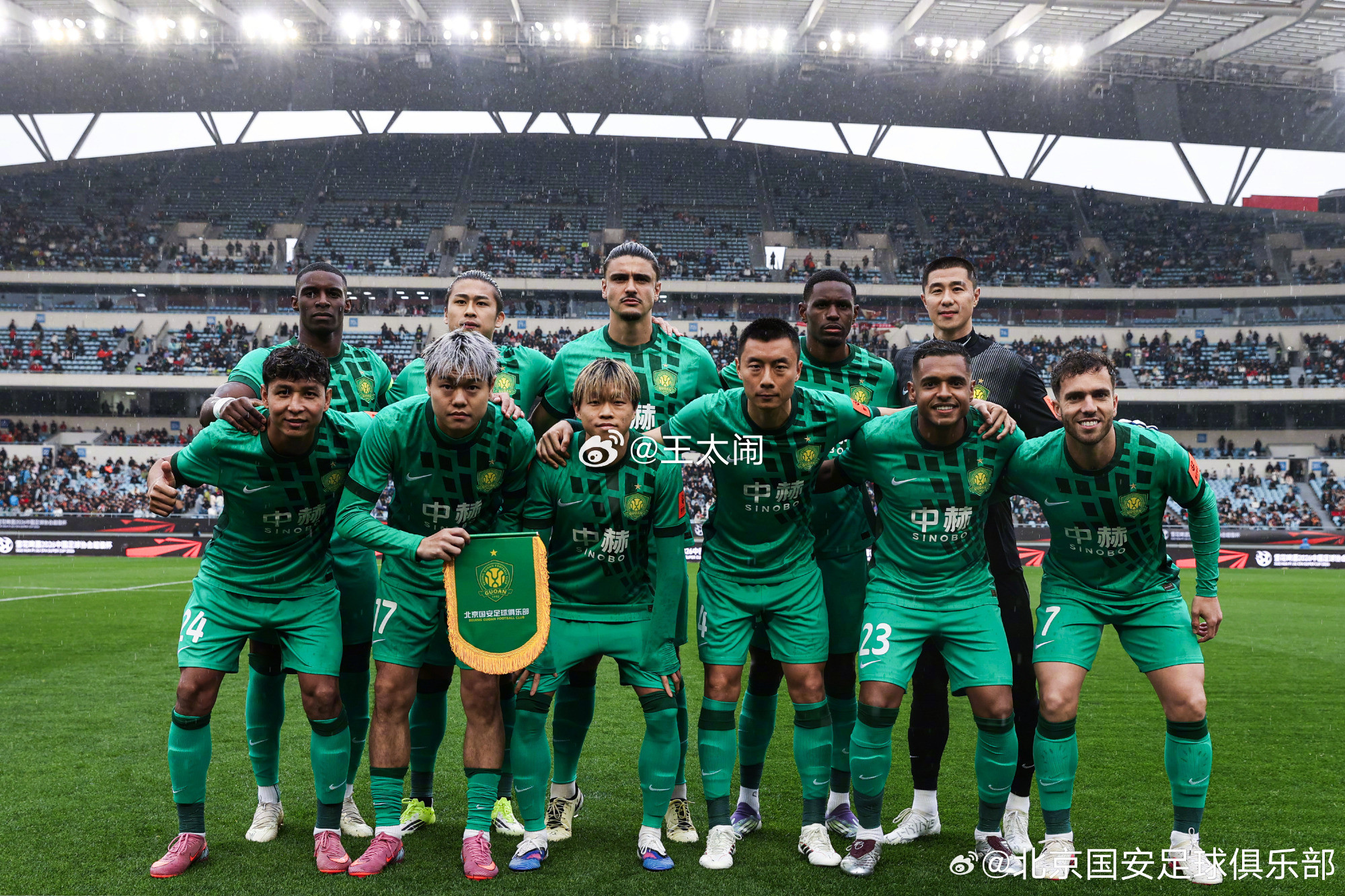 翻看过去北京国安与上海海港的交手记录，上一次“零封”对手还要追溯到2022赛季