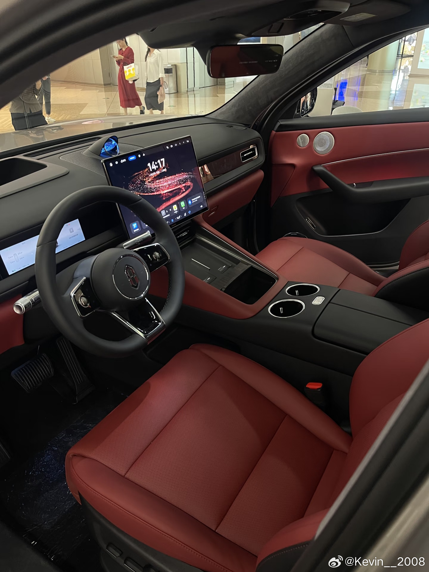 这样一对比问界M6这内饰看着比小米SU7好看很多啊