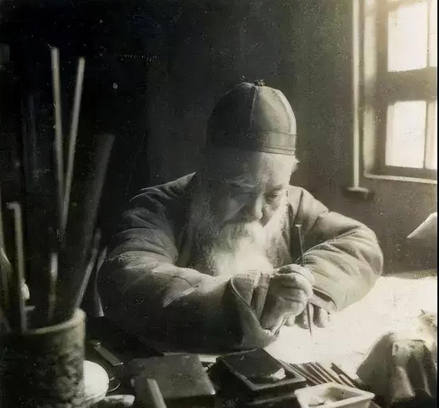 1901年，19岁的马一浮丧妻，他发誓不再续娶，岳父同情他，便问他：“我三女儿1