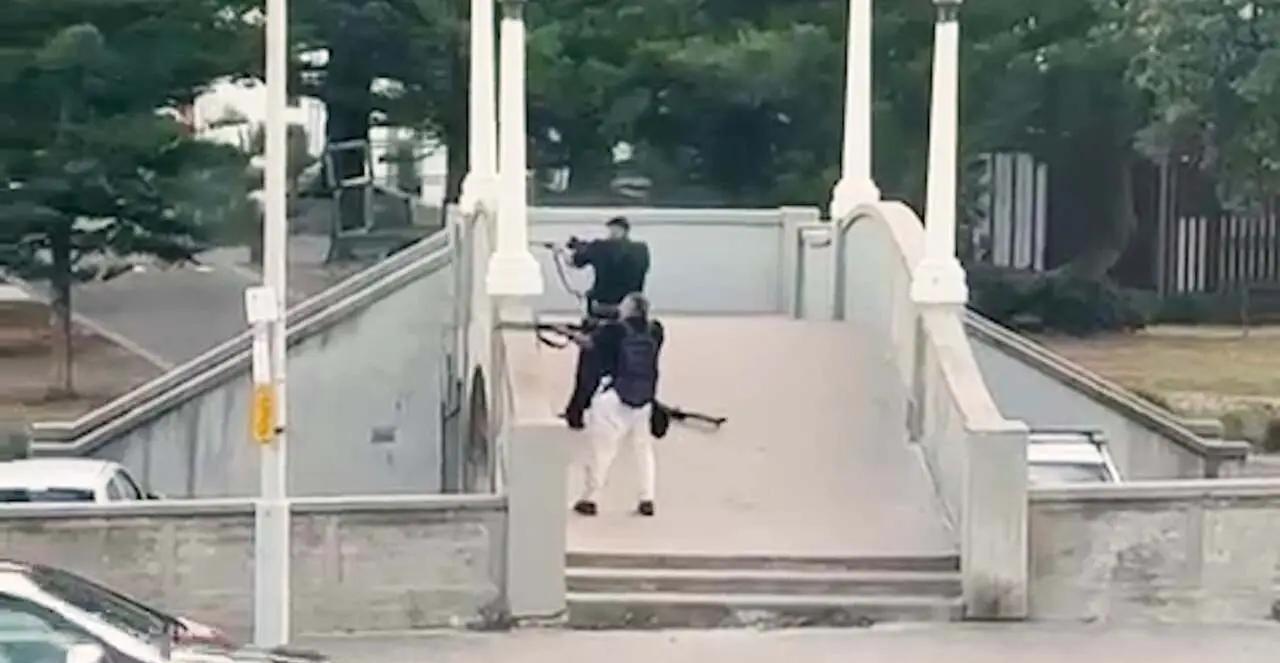 实锤了！在澳大利亚发动袭击的父子枪手，经过确认，就是印度人。12月14日傍晚