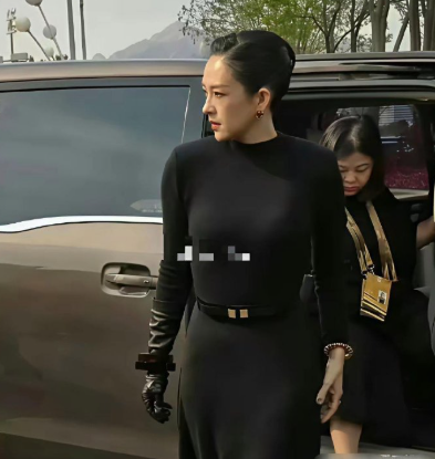 章子怡离婚后，面相都变凶了​​​