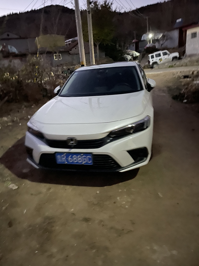 十一代思域远光灯不亮各位车友，有没有改装思域LED大灯的，是加装透镜还是换整个