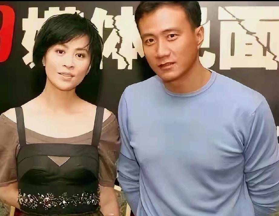 胡军儿子太争气！17岁拒进娱乐圈，给干妈刘嘉玲挣足脸面当年凭《爸