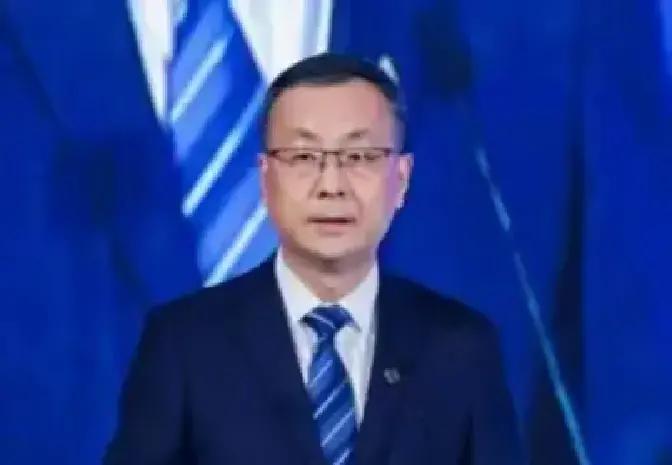 就在刚刚中国移动突然宣布了。这次升级盯的就是算力和自主可控，我的态度