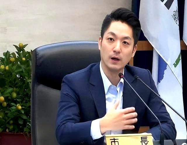 最新政坛民调大变局！蒋万安断层领跑，卢秀燕人设彻底失灵台湾最新政坛民调出炉，