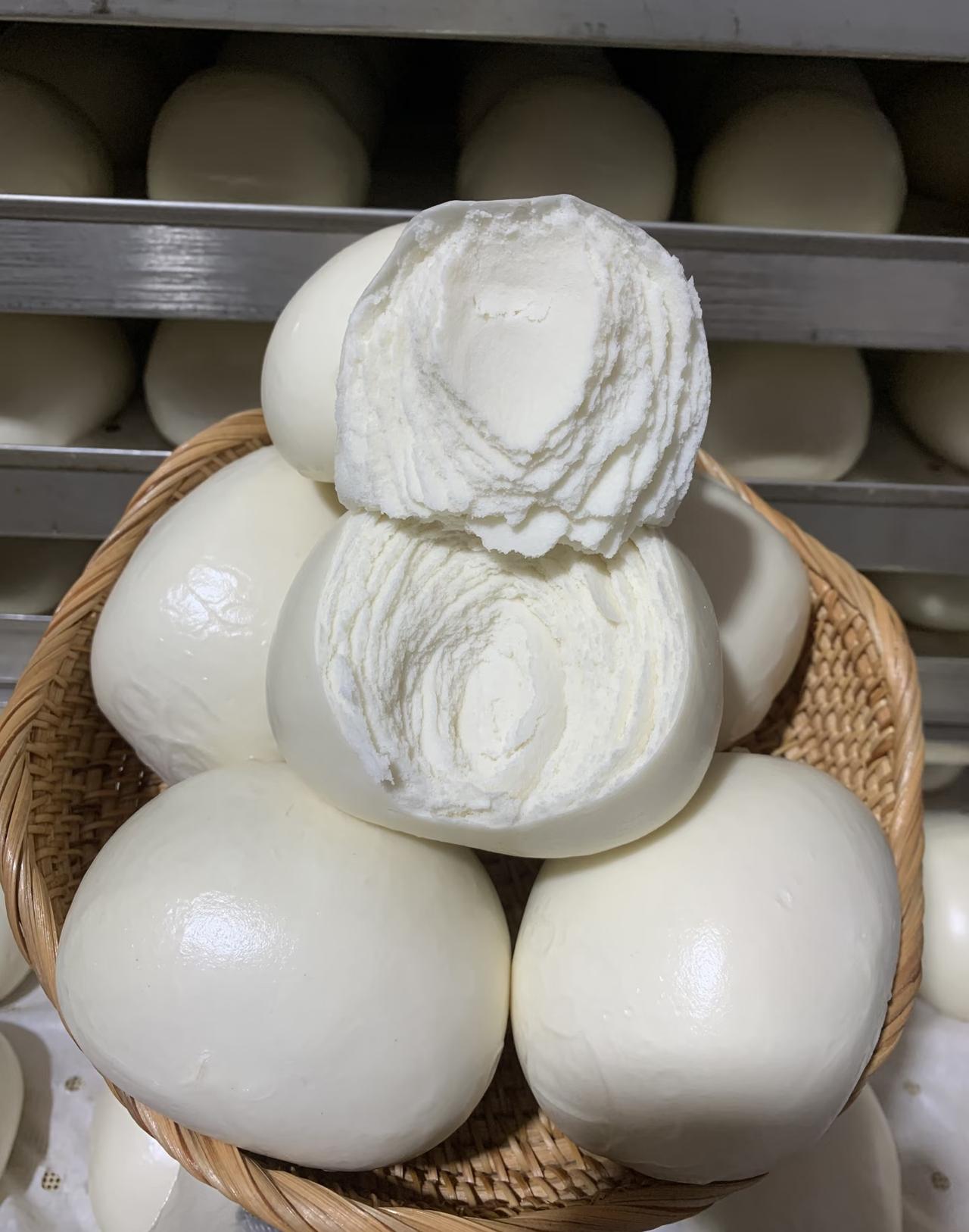 核心材料（约10-12个馒头量）：·中筋面粉：500克·温水（约35-