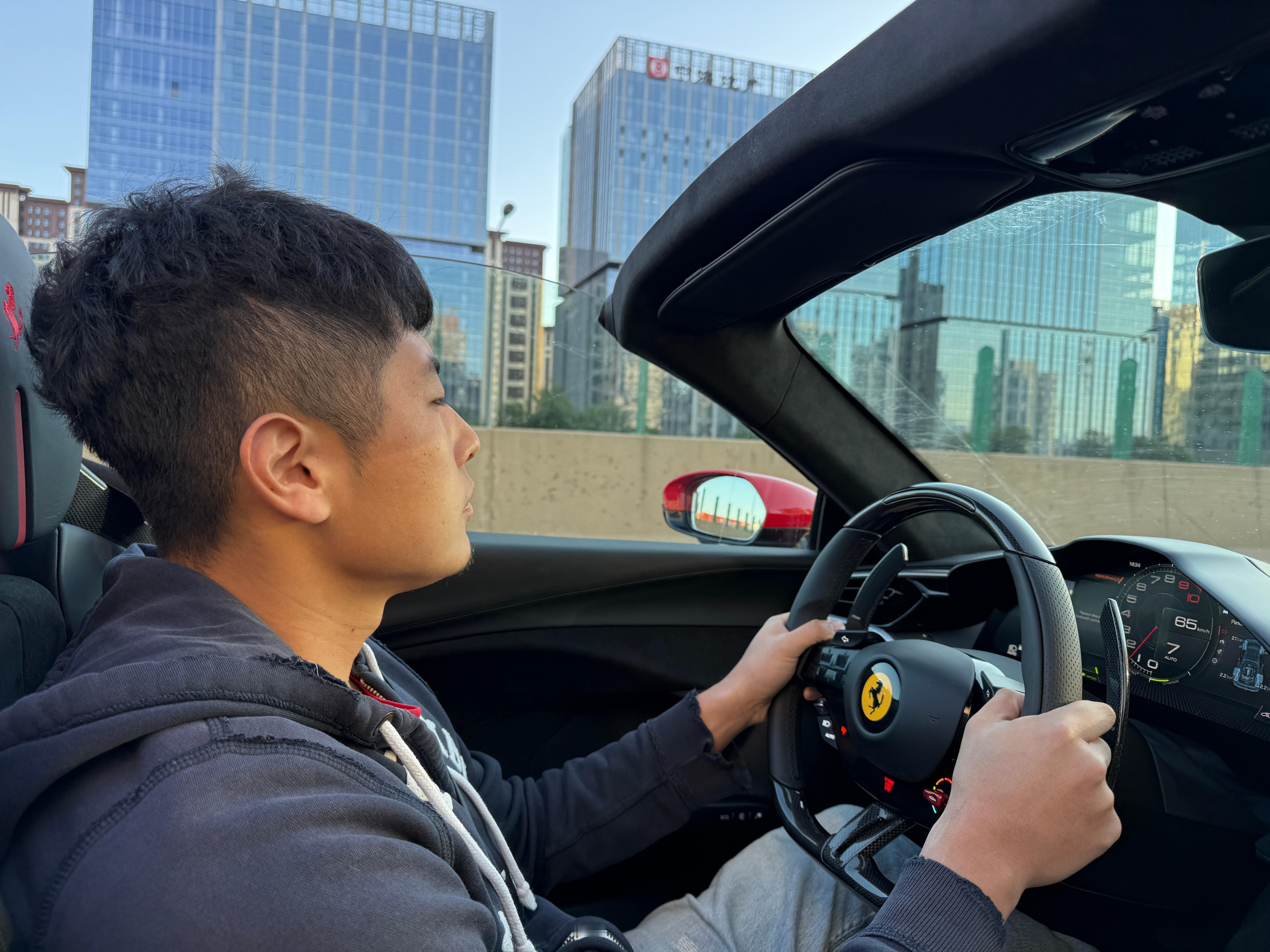 法拉利车主，限时回归，是不是有几份当年车主的从容？[doge]​​​
