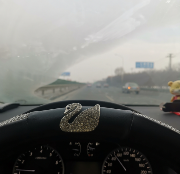 尼桑轩逸暖器吹不开玻璃，遮阳板滴水！这款2021年8月购买的金典尼桑轩逸，前遮