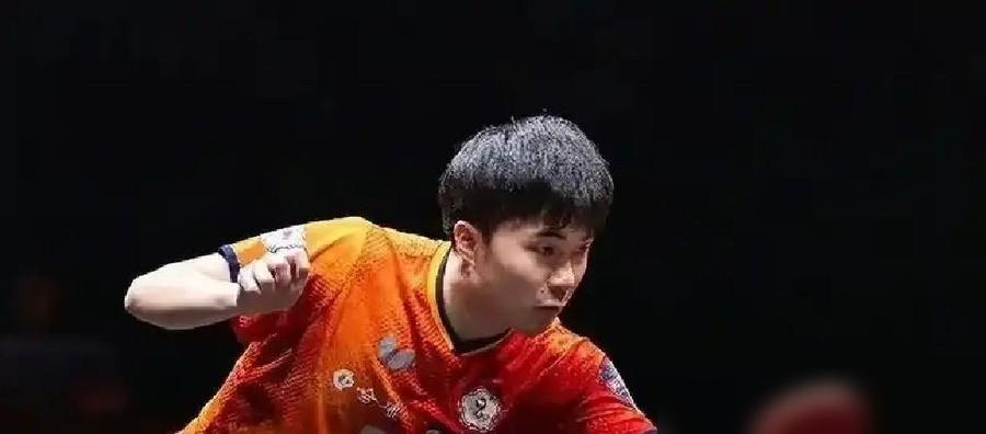 10比7，三个赛点，林昀儒差点把自己玩死。20岁的韩国小子吴晙诚连追4分，反手拧得跟不要命似的。林昀