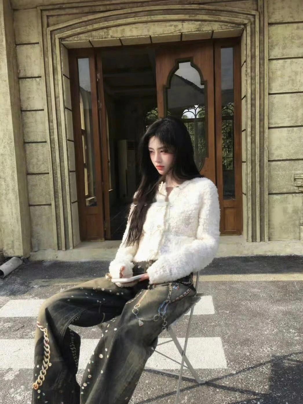 一直以为鞠婧祎裤子上的是挂件…