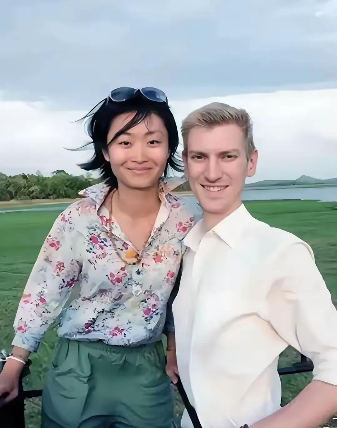 敬一丹走了，和她女儿王尔晴一样难过的还有她这个苏格兰洋女婿！因为如果不是她当年的