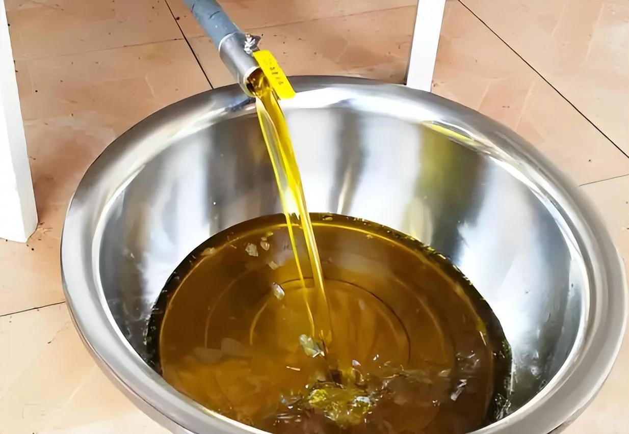 研究发现：食用油一换，每年癌死少一半，提倡吃3种油，日常长期单一食用劣质精炼