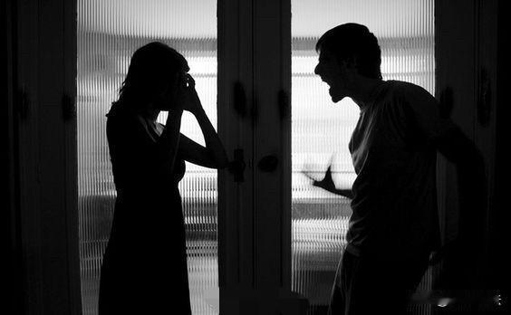 甘肃兰州，女子丈夫因涉嫌强奸罪被采取强制措施，女子没有抛弃丈夫，花21万元为丈夫