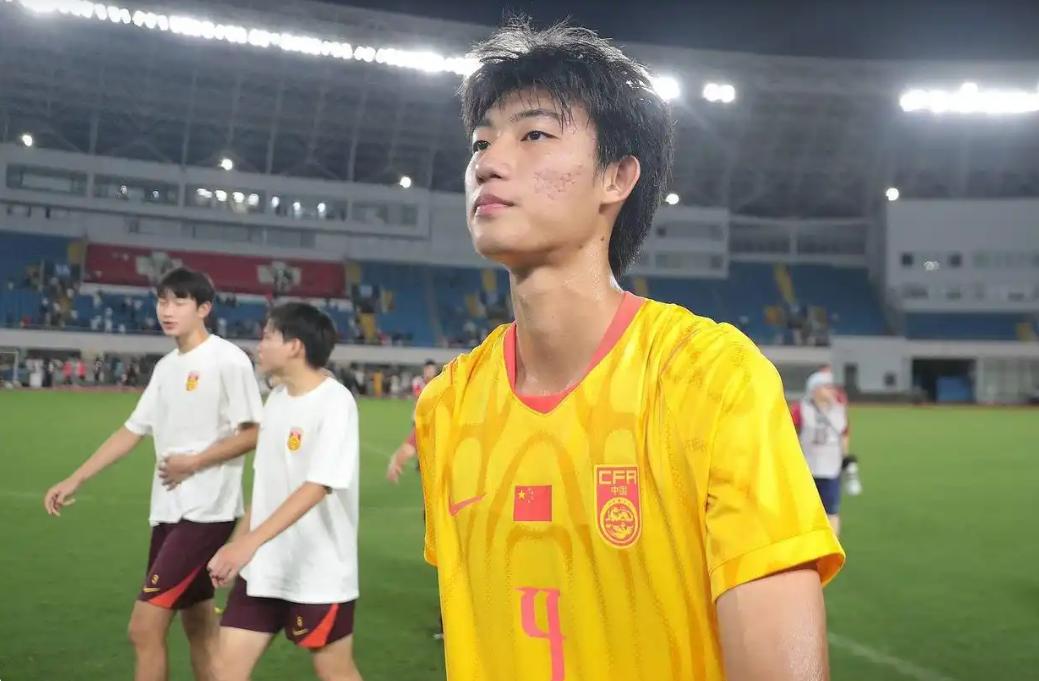 赵松源首秀后谈差距：国家队停一下就要做选择，拿球不能粘球9月24日国足3-0马
