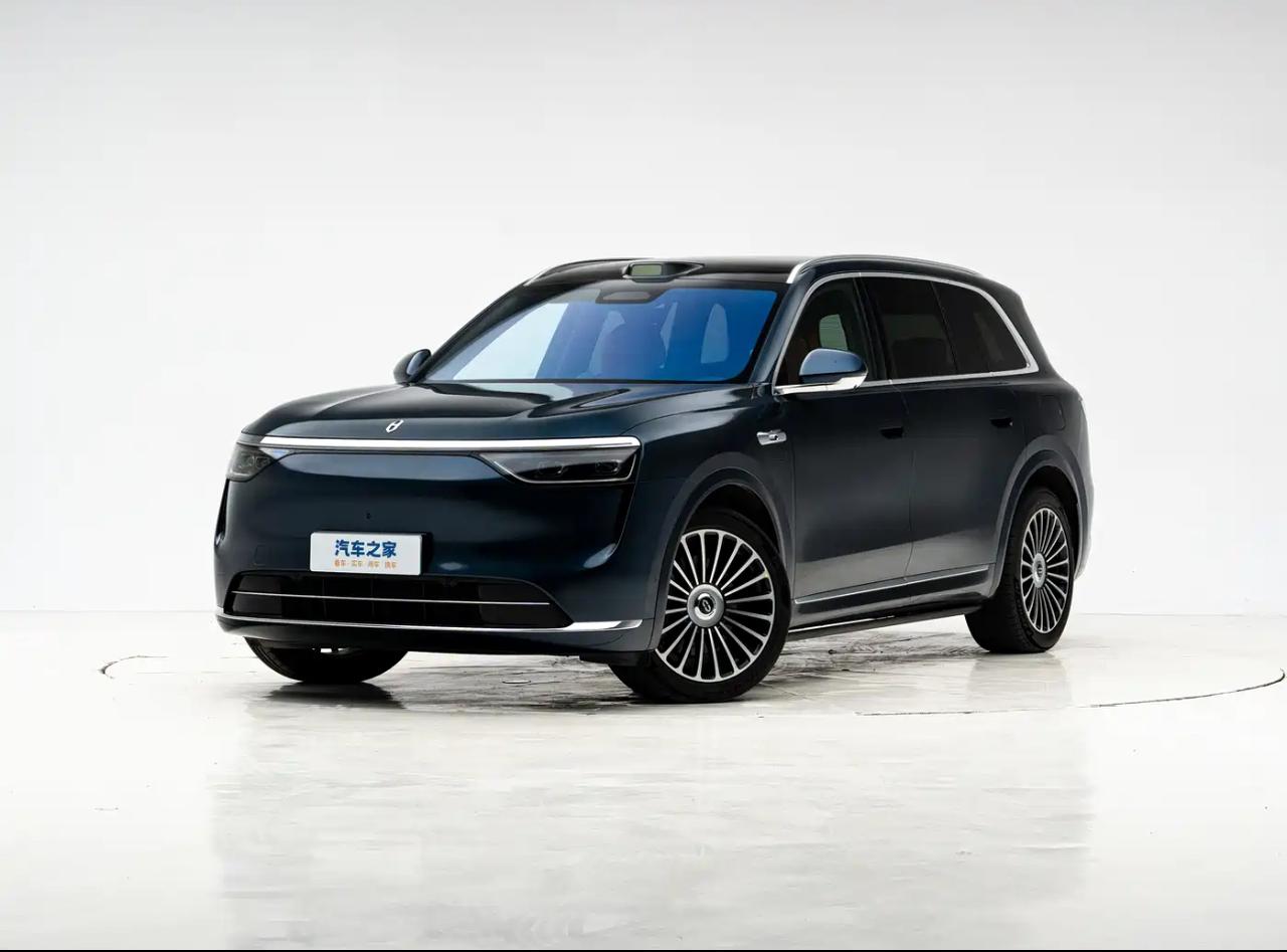 从机械细节到实用场景：2025款问界M8的笔记2025款问界M8是AITO品