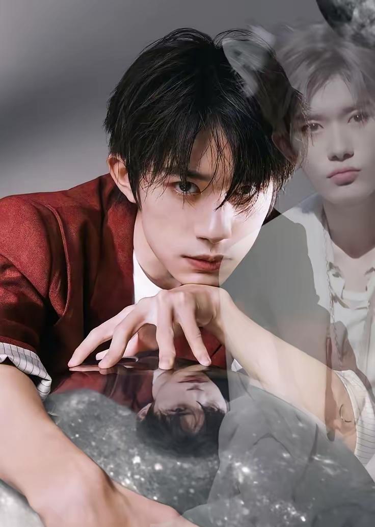 易烊千玺大家要多关注他！​他属于天娱公司的孩子，没成年之前就进了娱乐圈，太早了