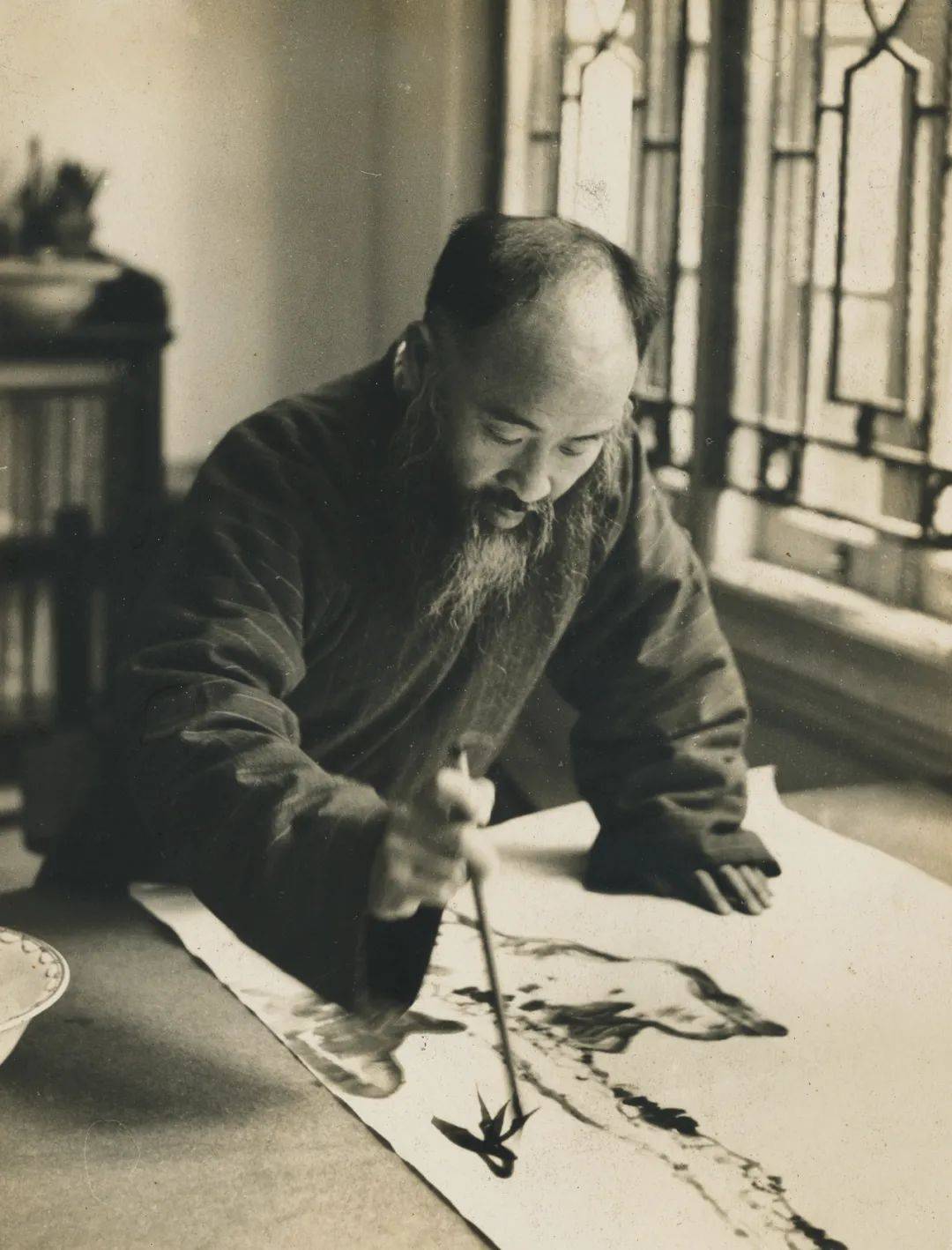 1965年初，67岁的张大千在纽约举办画展，突然，现场有人挑战，说不信他还能画得