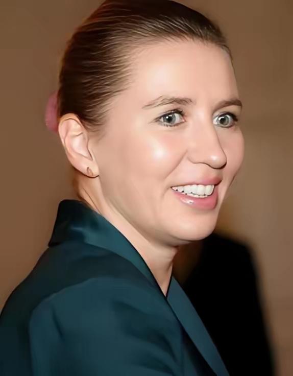 丹麦：兄弟们，你们到底准备派多少人帮助我？德国：我派了13个。丹麦：13个团