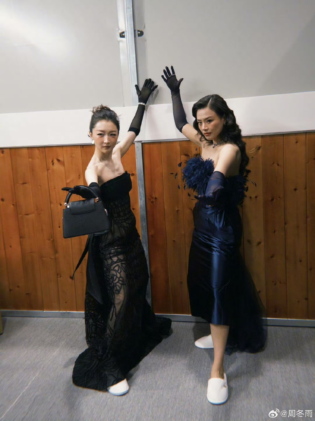 娱乐周冬雨马思纯马圈合照周冬雨马思纯vogue合照周冬雨马思纯vogue