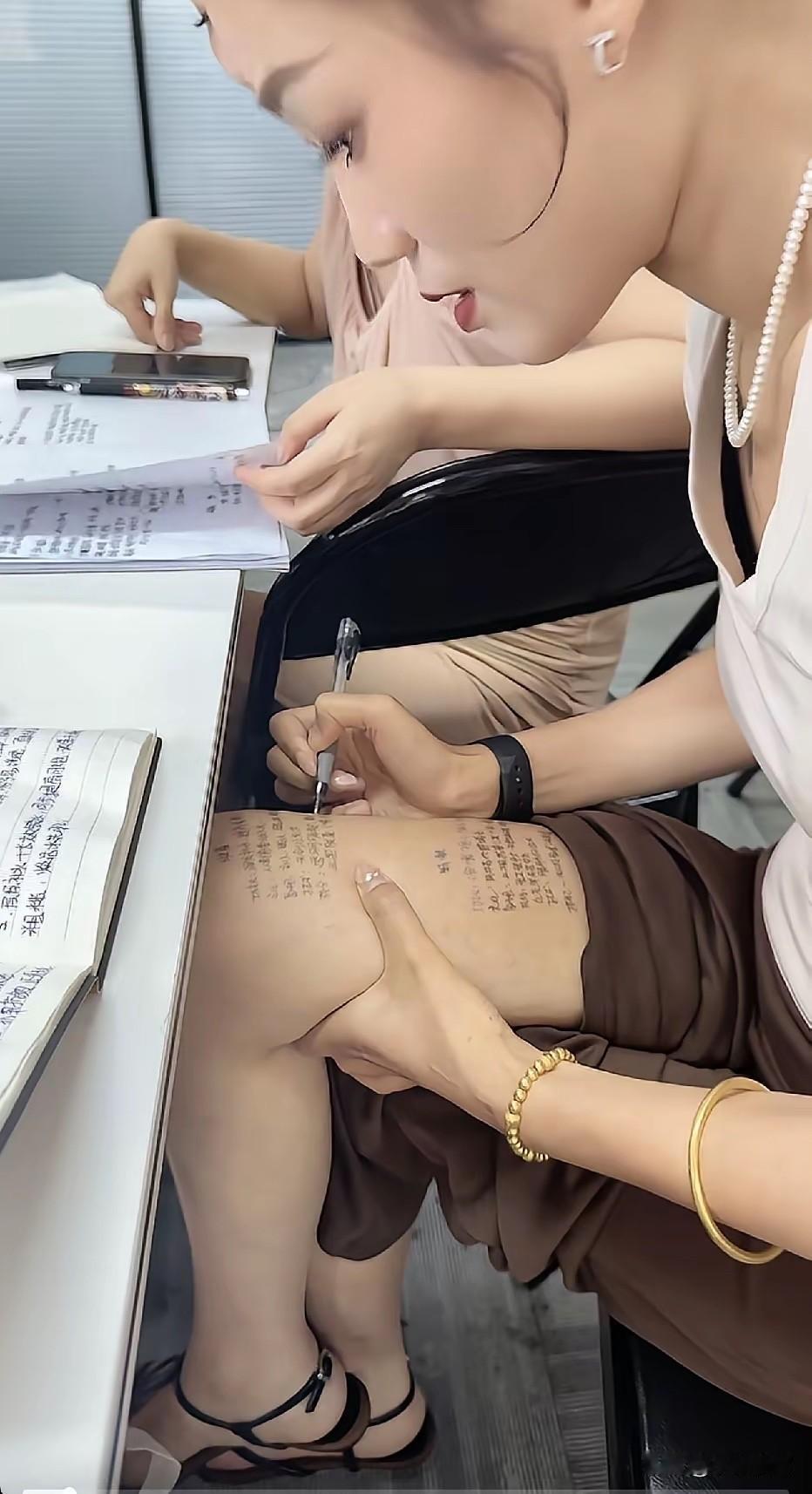 这次应该能考个好成绩了[捂脸哭][捂脸哭][捂脸哭]
