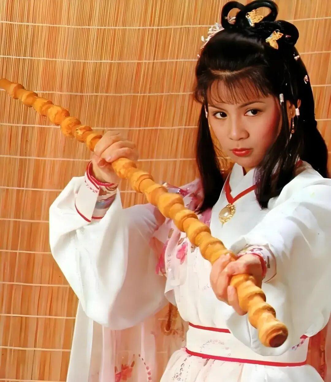 为什么今天我们如此怀念黄蓉在金庸武侠的众多人物里，黄蓉永远是独特的那一个。