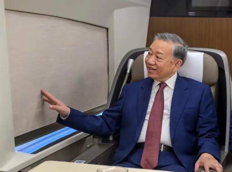 ​中国和越南之间将会迎来一场前所未有的发展机遇，越南主席苏林来到中国进行访问之后