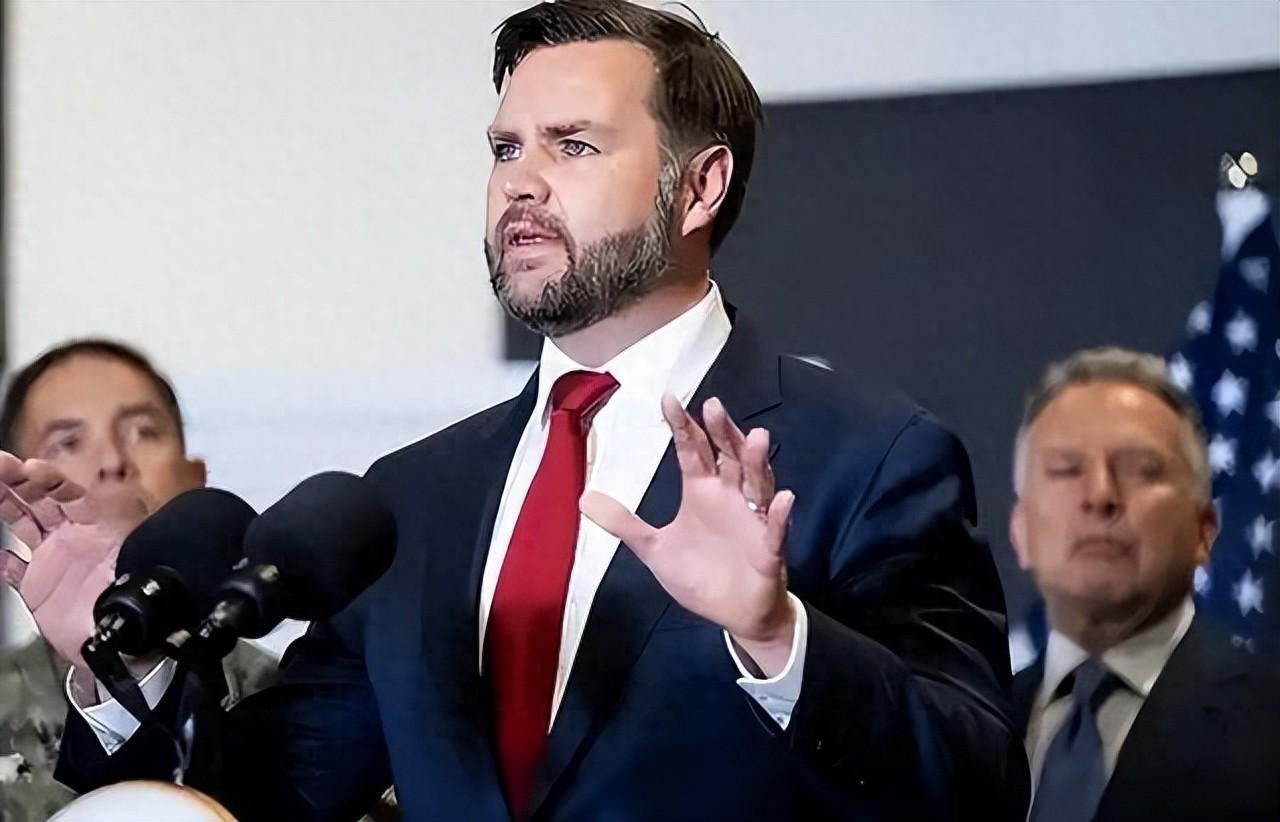 美国终于怕了，比稀土更致命的王牌,终于出手了!万斯：中国要冷静麻烦看官老爷们