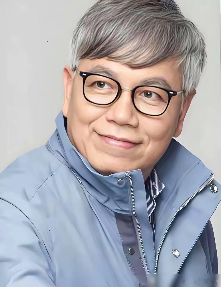田启文，周星驰前助理。跟了老板13年，没涨过一次工资。但他干的事，却跟钱没什么