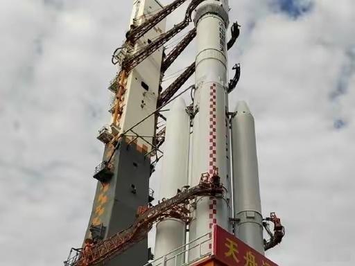 天舟九号撤离空间站组合体2026年5月6日讯，北京时间5月6