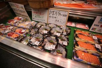 中国曾按下日本水产进口暂停键、赴日航班遇冷、大熊猫按约回国，外界都等日本低头服软