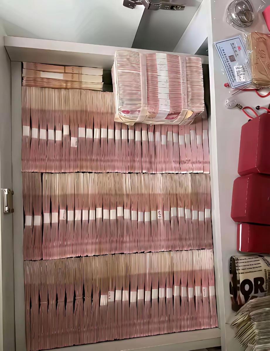 不等了，明天就把这积攒了二三十年的养老钱全部投入股市。全部梭哈一只股。不相信