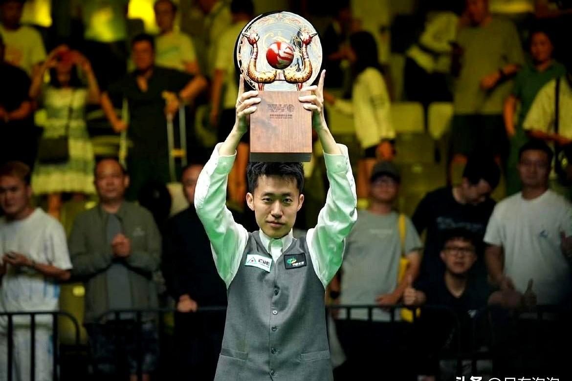 开局三站排名赛，竟然爆出两个新王！新赛季的台球圈真变天了。10比7！常冰玉在