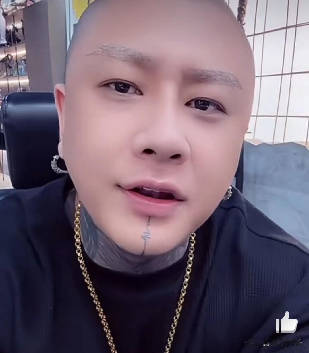 f/z封禁一天，理由是“诋毁他人名誉”，自嘲诋毁太多人，分析了一下是哪一位举报！