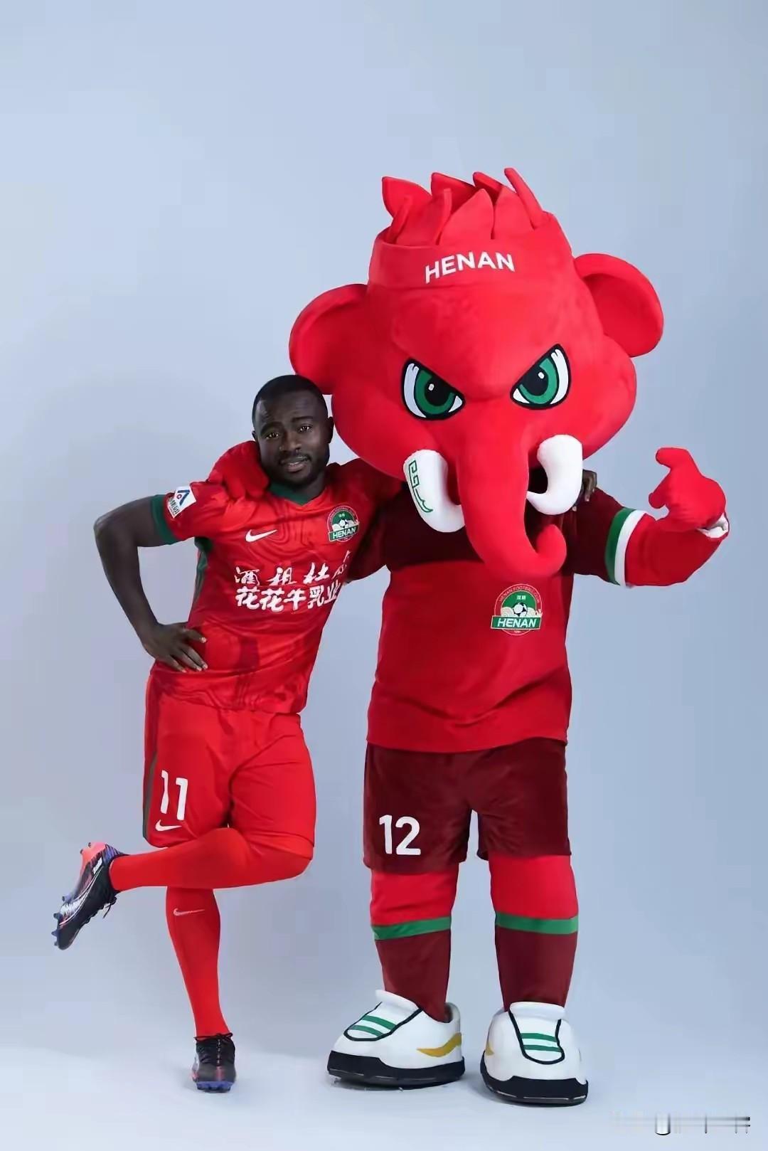 阿奇姆彭续约，这是双方一次有益的尝试，能否彻底留下还要看“加纳梅西”的状态和为球