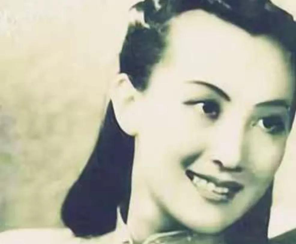 1929年，吴佩孚夫人的丫鬟翠香，十几岁时怀了老爷孩子，为了避免闹出丑闻，吴夫人